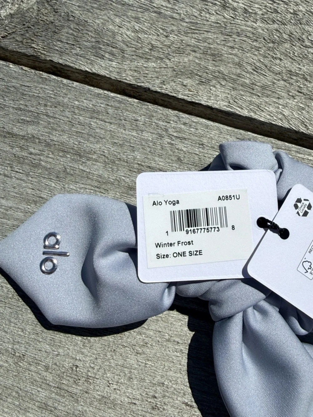 ALO Airlift Rhythm‎ Scrunchie WINTER FROST NWT